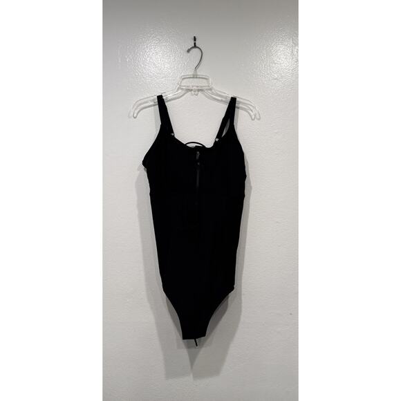 Torrid Black One Piece Bathing Suit Zip Women’s Size 2 Wireless Vacation Cruise - Picture 1 of 12